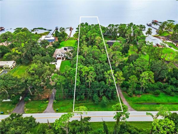 LAKE MARY JANE SHORES