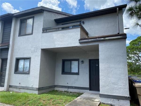 BUENAVENTURA LAKES GOLD COAST TWNHMS UNREC