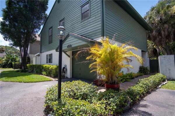 BRETTON WOODS AT WESTSHORE A CONDOMINIUM