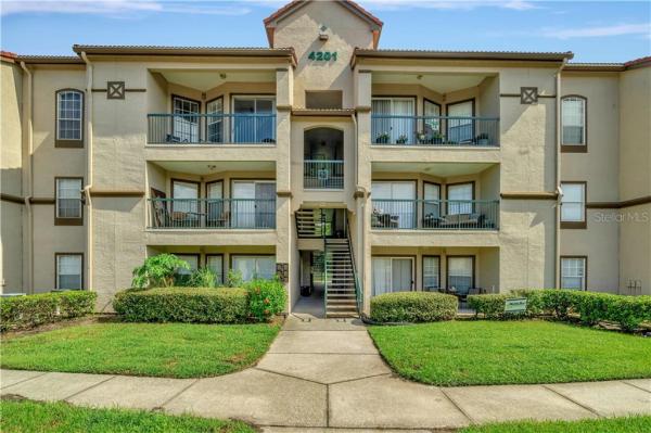 LAKEVIEW AT CALUSA TRACE