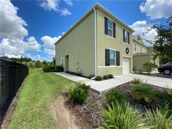 LAKE BLUFF/TOWN CENTER EAST-PH