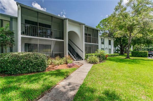 PINE RIDGE AT LAKE TARPON VILLAGE