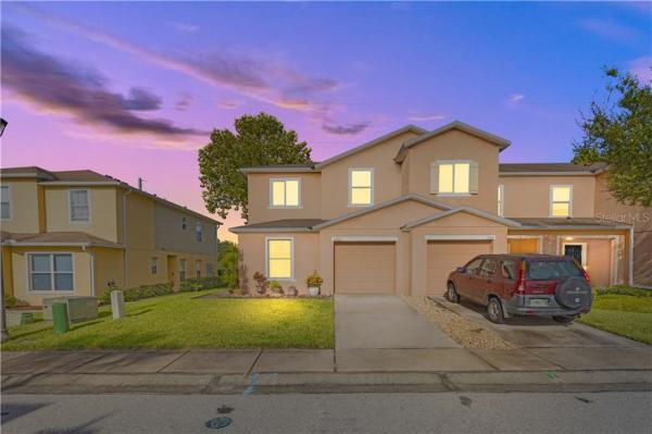 SUNSET POINTE TWNHMS