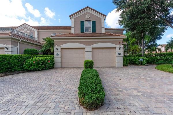 BOTANICA, PARISIENNE GARDENS