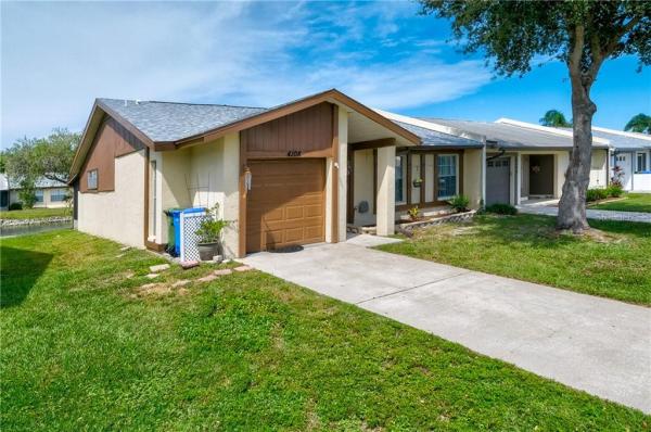 TOWNHOUSES OF LAKESIDE SOUTH