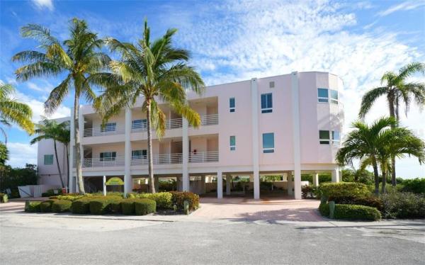 ISLAND PARADISE CONDO