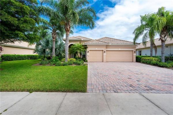 SAWGRASS POINTE AT RIVERWOOD