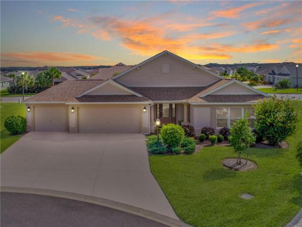 THE VILLAGES OF FRUITLAND