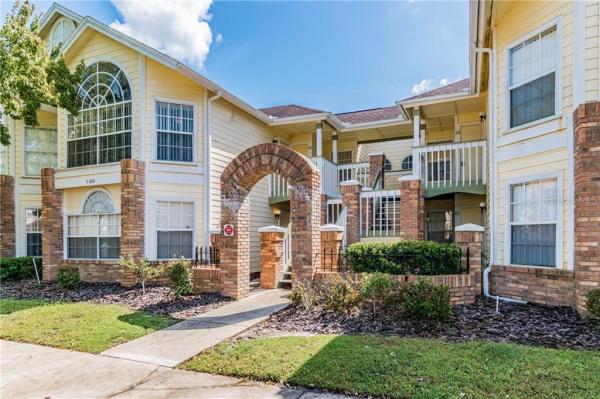 VILLAS AT LAGUNA BAY