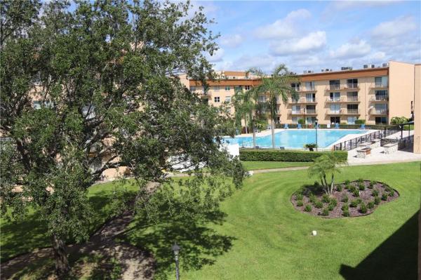 THE TAMPA RACQUET CLUB A CONDO