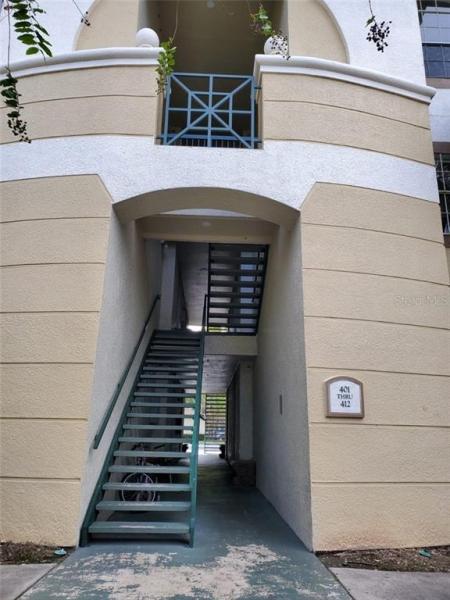 JADE AT TAMPA PALMS A CONDOMIN