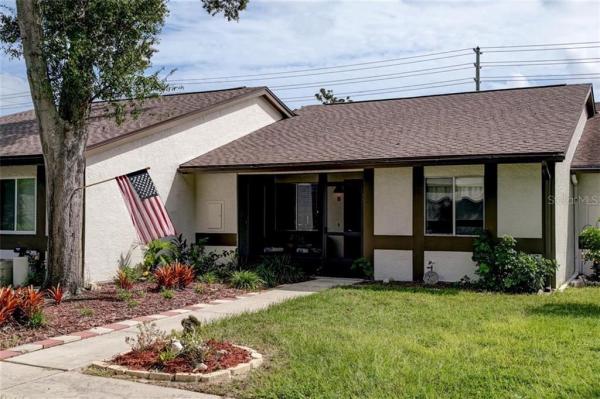 VILLAS OF BEACON GROVES