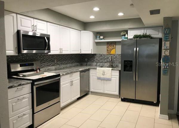 RACQUET CLUB NORTHEAST CONDO THE