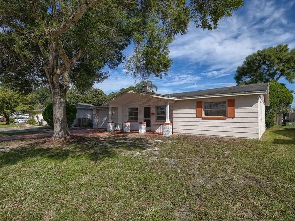 HOLIDAY LAKE ESTATES