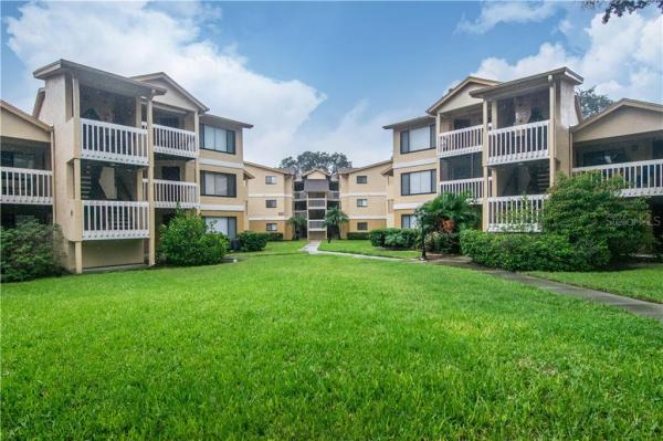 BELLEAIR VILLAGE CONDO
