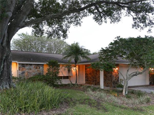 TANGELO GROVE VILLAGE