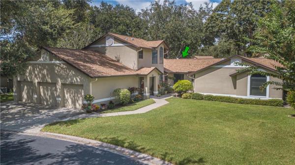 BRAEMOOR LAKE VILLAS