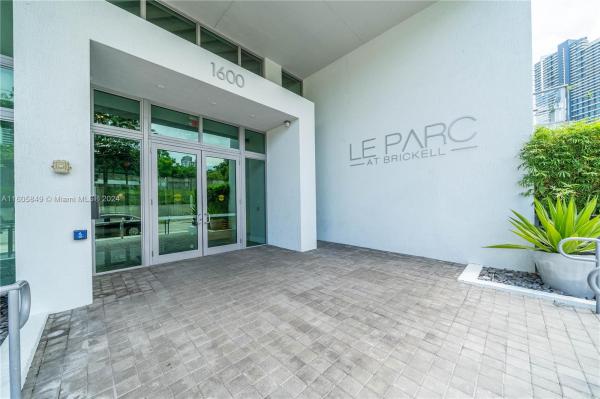 LE PARC AT BRICKELL CONDO