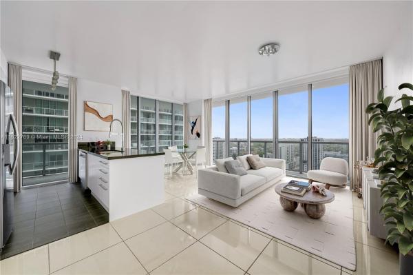 THE AXIS ON BRICKELL II