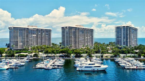 GROVE ISLE CONDO - фото