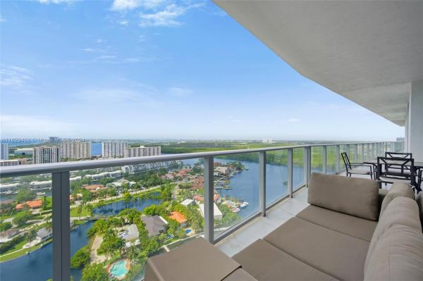 PARQUE TOWERS CONDO