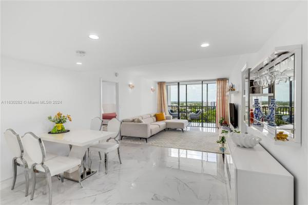 CORONADO CONDO