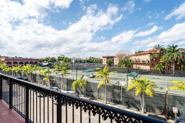 TENNIS CLUB LENGLEN CONDO