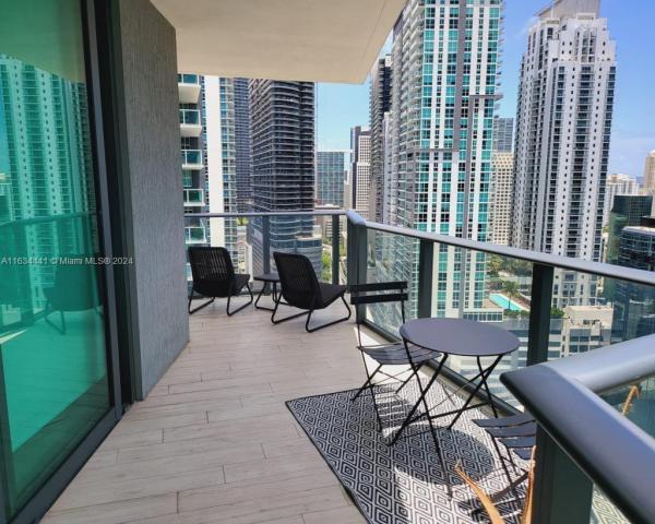 1300 S MIAMI AVENUE CONDO