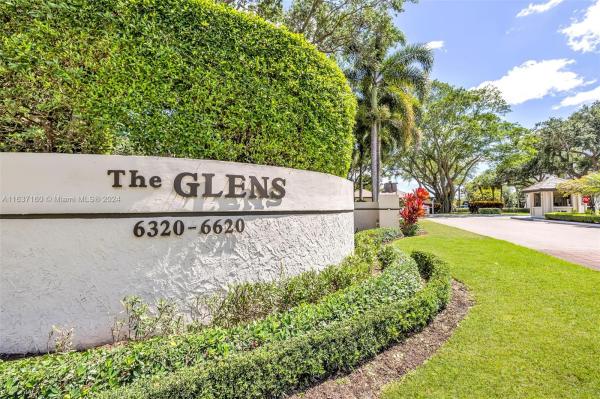 GLENS CONDO