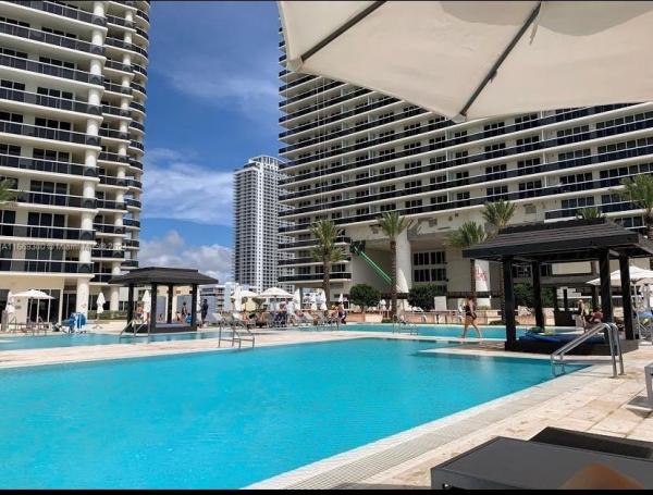 1830 S OCEAN DR #2011, HALLANDALE BEACH, FL 33009