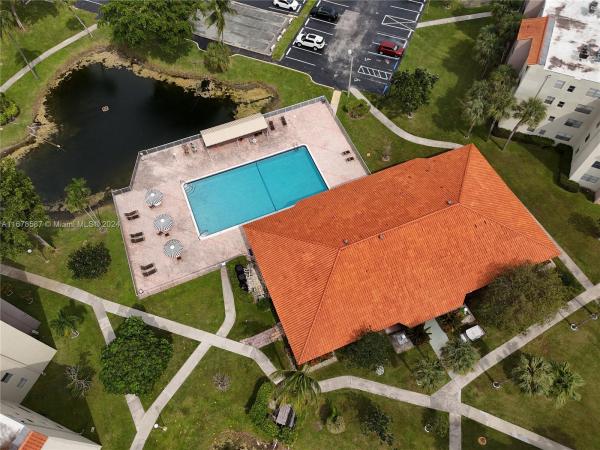 COURTYARDS OF BROWARD