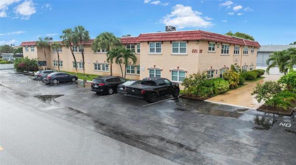 Pompano Place Condo