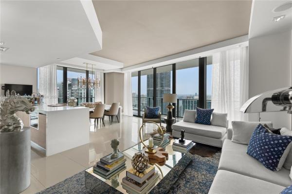 1300 S MIAMI AVENUE CONDO