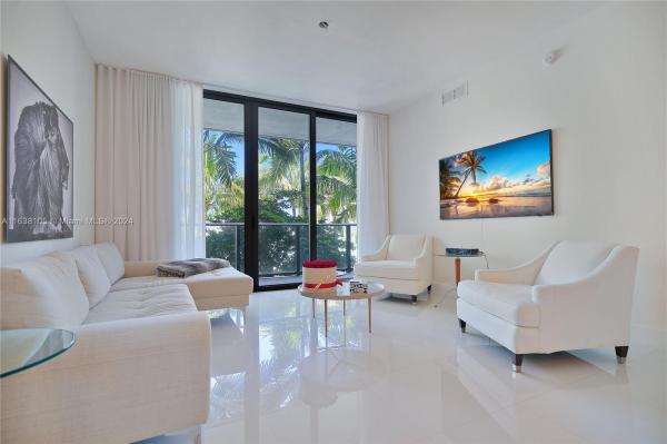 AVENTURA PARKSQUARE RESID