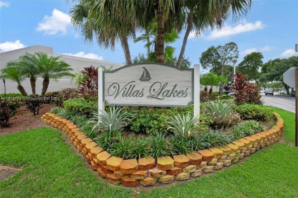 VILLA LAKES