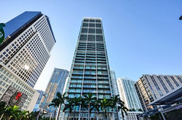 500 BRICKELL EAST CONDO