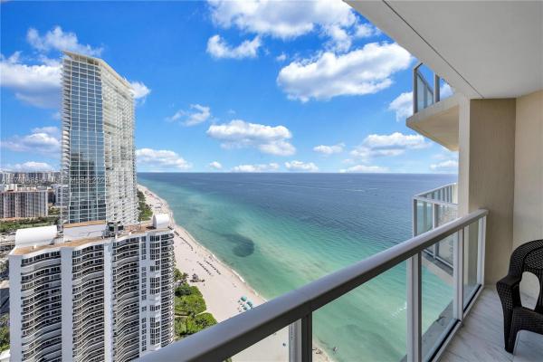 16699 COLLINS AVE #3904, SUNNY ISLES BEACH, FL 33160