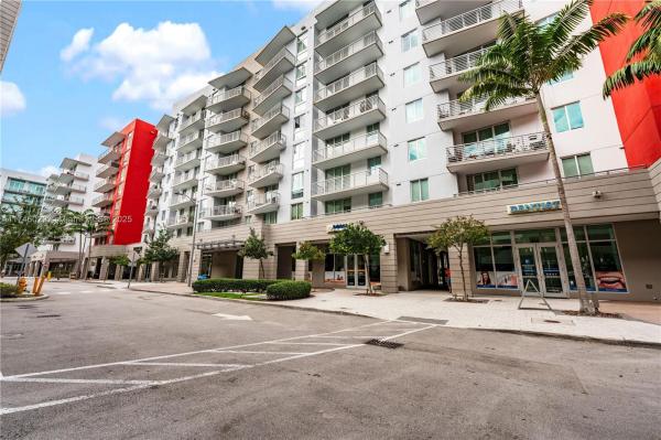 Midtown Doral  Condo 4