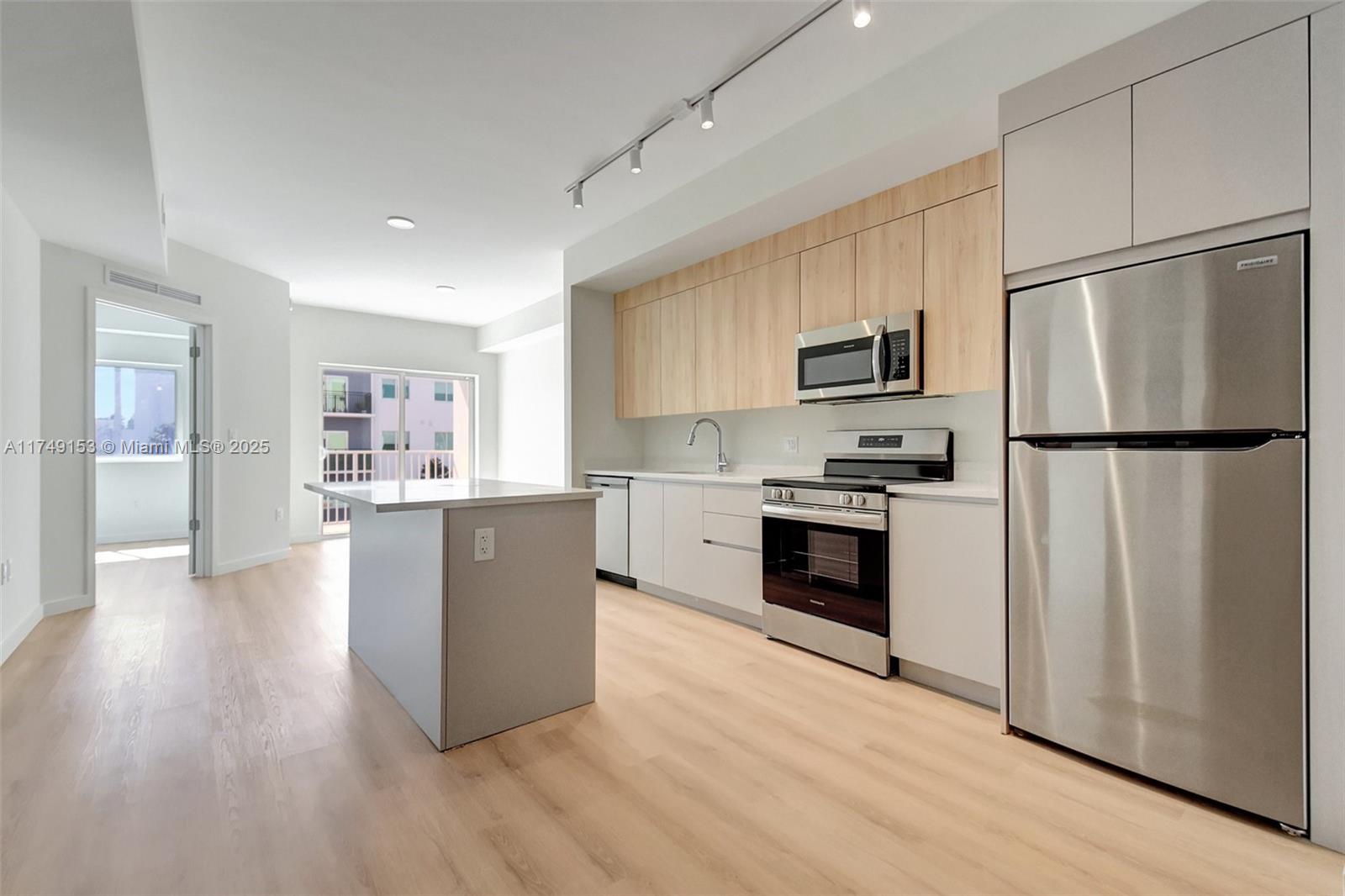 LAKE WORTH HEIGHTS - фото