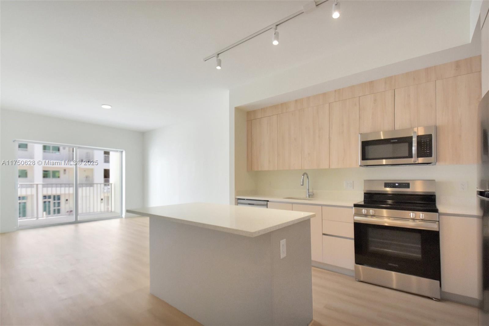 LAKE WORTH HEIGHTS - фото