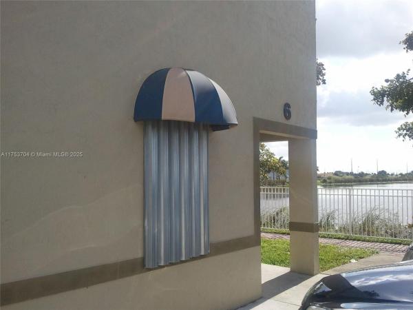 138 St Commercial Park Condo