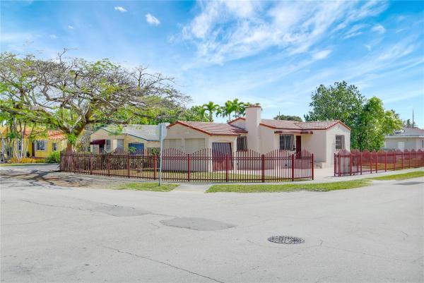 GROSSE POINTE HIGHLANDS