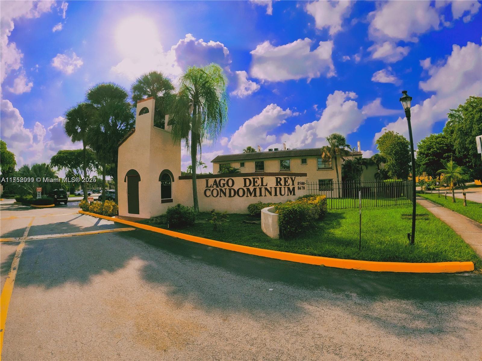 LAGO DEL REY CONDO #3 - фото