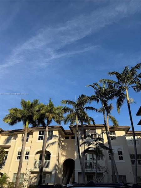 ST MORTIZ AT DORAL CONDO