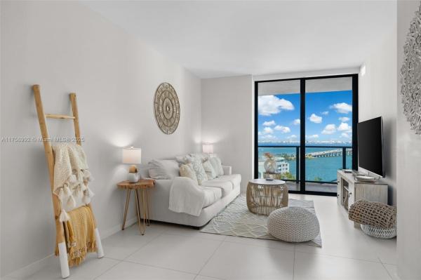 PARAISO BAYVIEWS CONDO