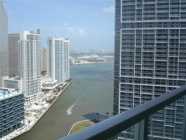 500 BRICKELL EAST CONDO