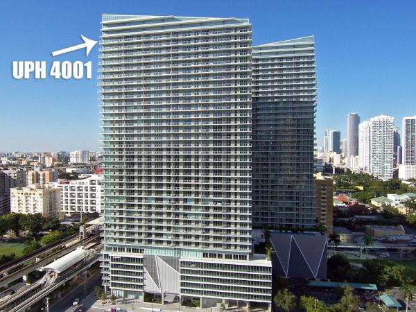 The Axis On Brickell Cond