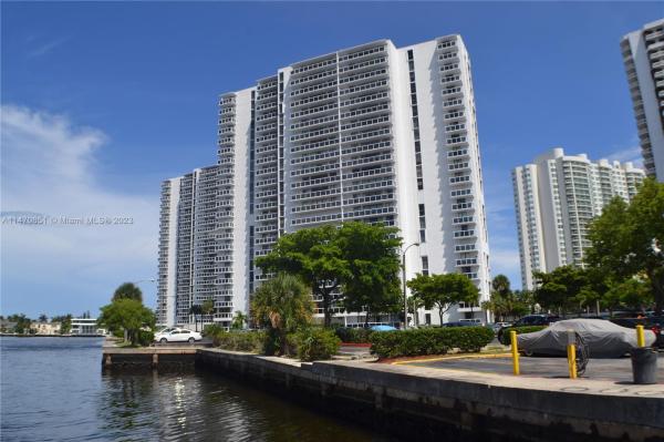 Waterview Condominium