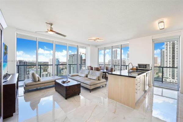 Axis On Brickell South