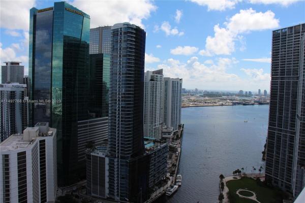 BRICKELL ON THE RIVER S